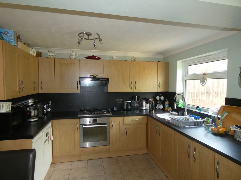 Kitchen- click for photo gallery